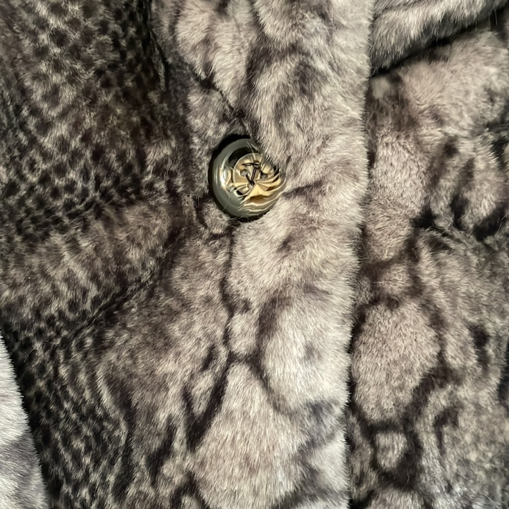 Jayley Collection Faux Fur Oversized Python Print… - image 5